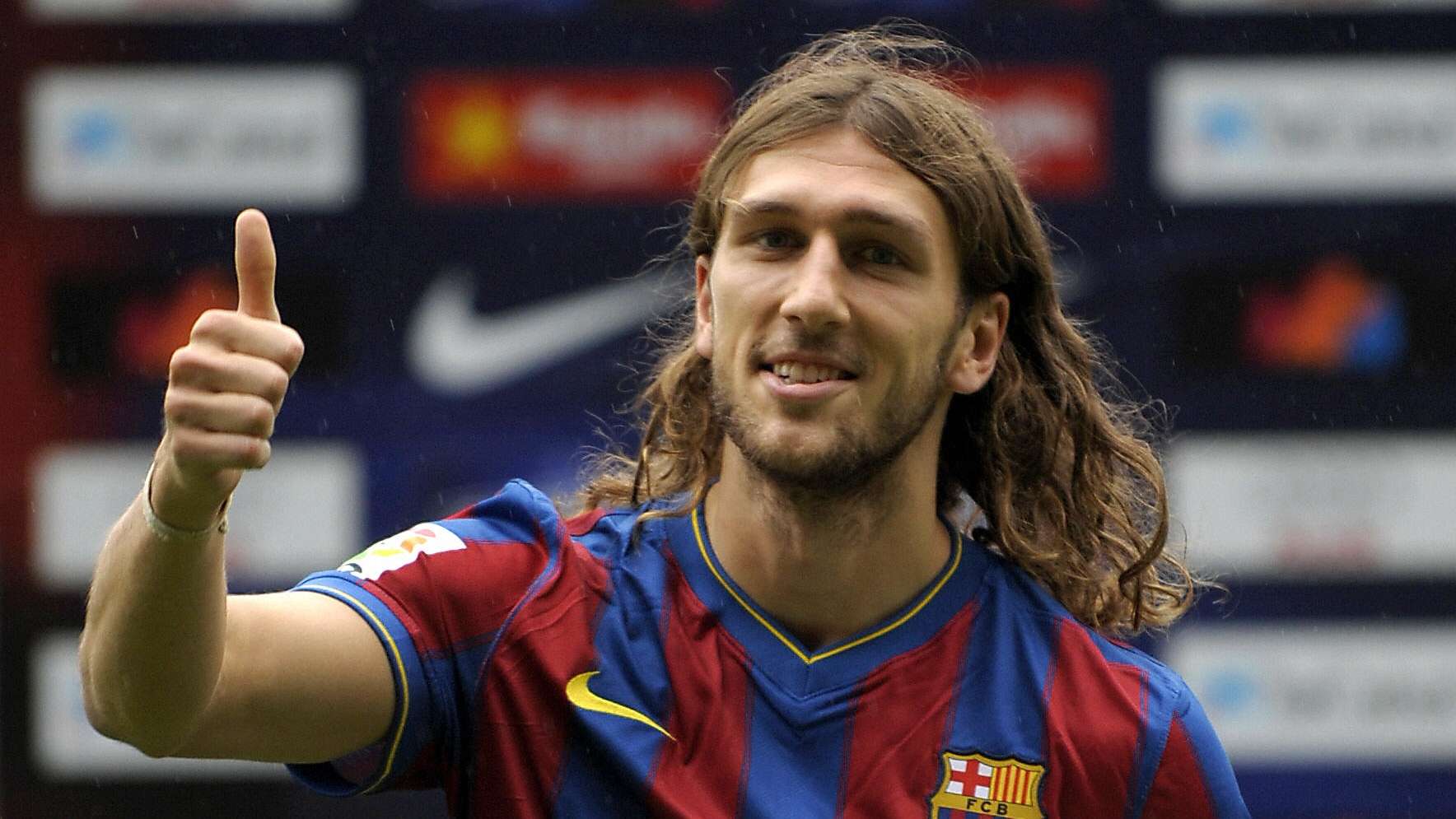 中场球员因 中场球员因